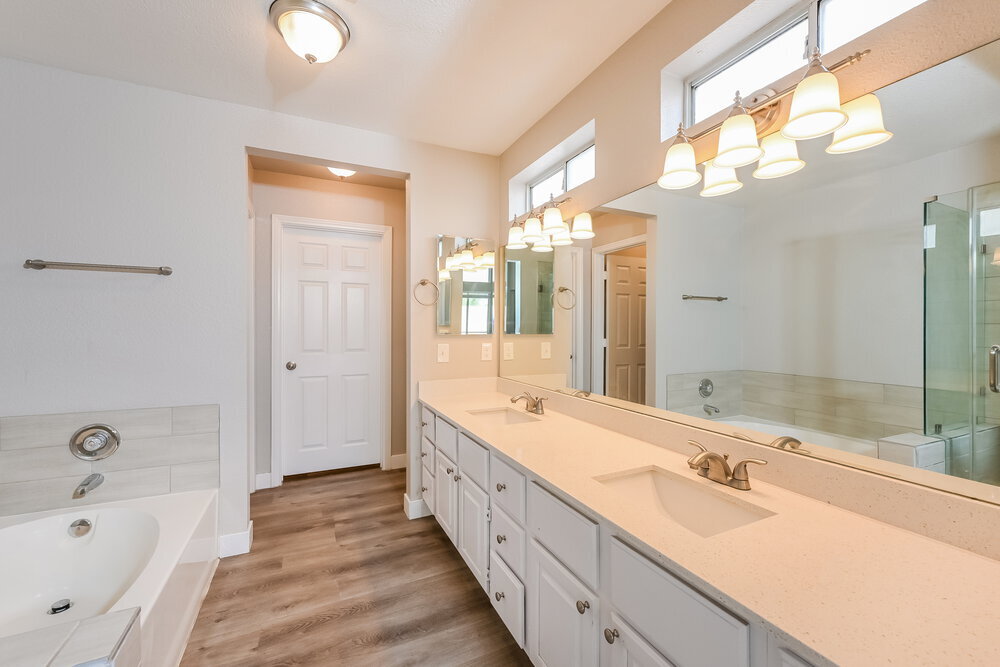 Building Photo - 2043 Angel Falls Dr