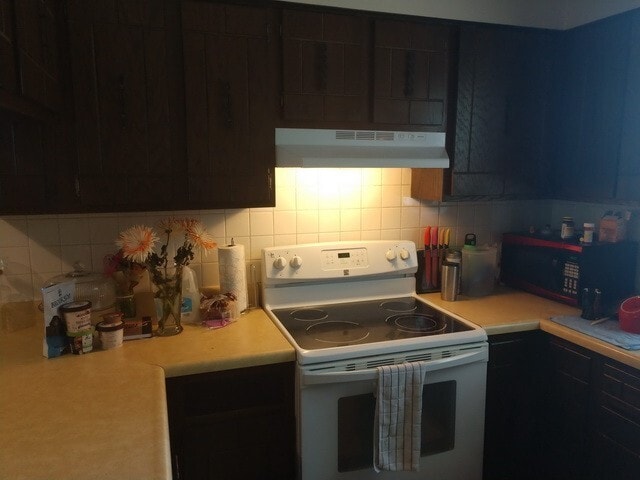Building Photo - 2 Bedroom Duplex located on East Side of MHK!