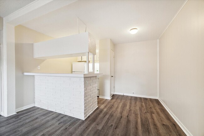 Building Photo - 3259 Branard St