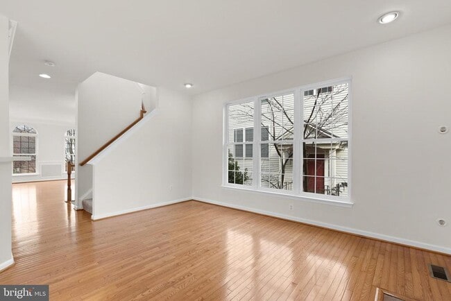 Building Photo - 128 Ivy Hills Terrace