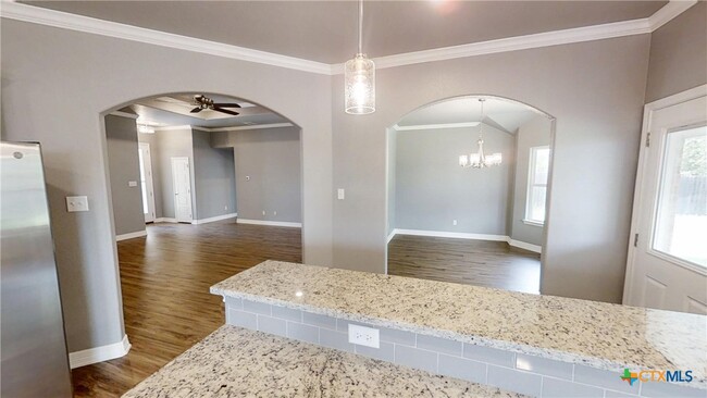 Building Photo - 809 Holliday Dr