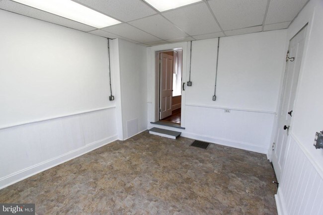 Building Photo - 315 W Martin St