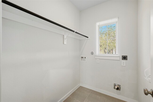 Building Photo - 29821 Ellwood Ln