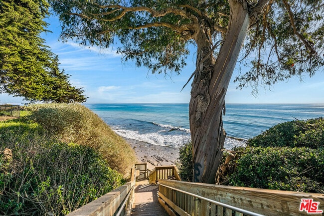 Building Photo - 134 La Plata