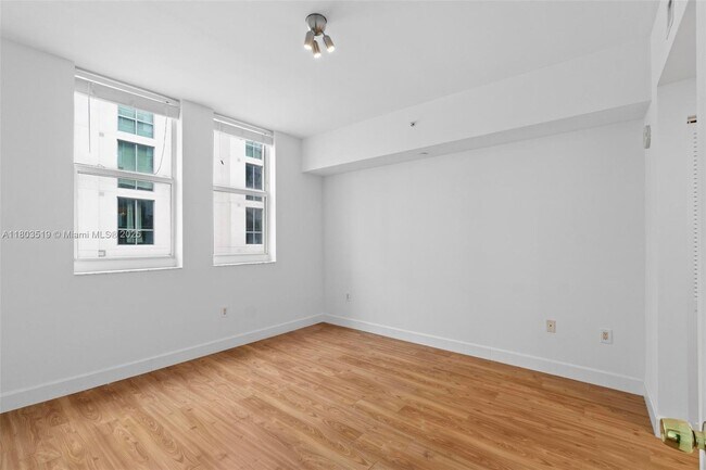 Building Photo - 4100 Salzedo St