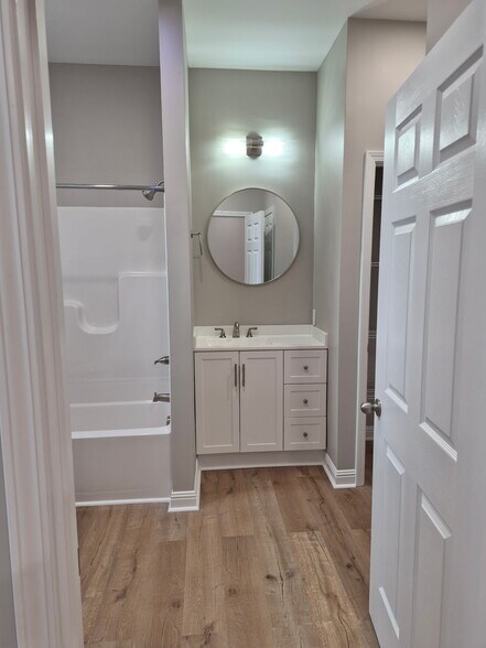 Building Photo - 111 E Main St