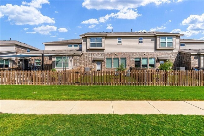 Building Photo - 17103 Crane Fly Dr