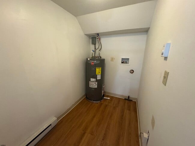 Building Photo - 2312 Arctic Ave