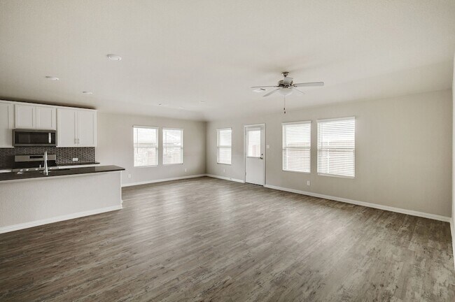 Building Photo - 269 Sunshine Ln