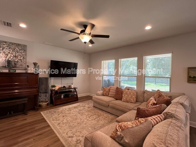 Building Photo - 6087 Cheyenne Dr