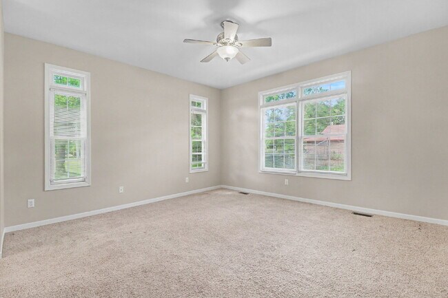 Building Photo - SPEICAL offer- MOVE IN READY 3 bedroom home!