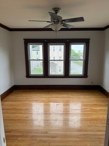 Building Photo - 49 Catharine St