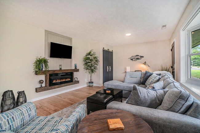 Building Photo - 2506 J Maddy Pky