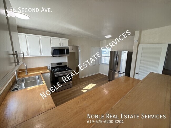 Building Photo - 456 Second Ave.-