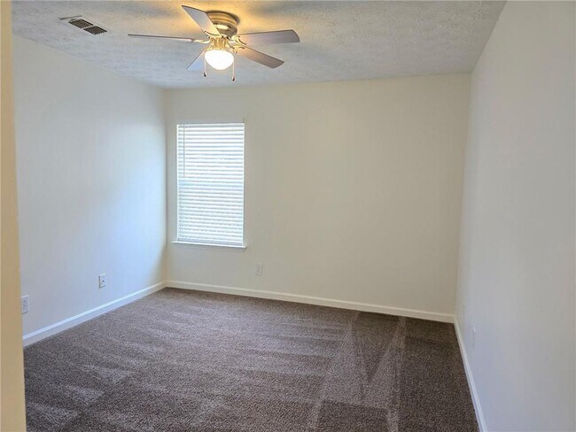 Building Photo - 517 Carrington Ct