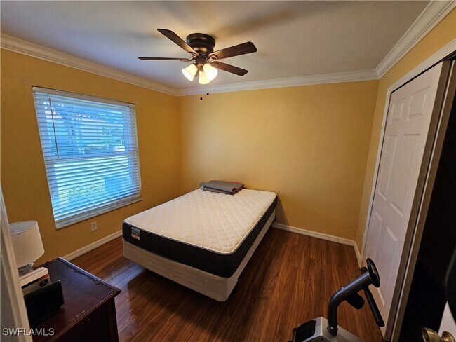Building Photo - 20954 Country Barn Dr