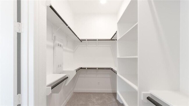 Building Photo - 6313 Empresa Dr