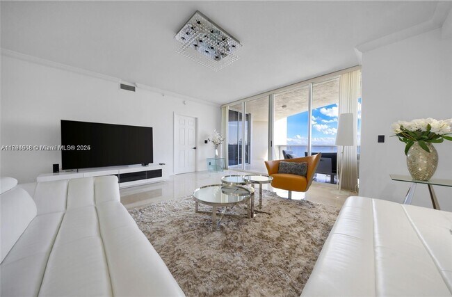 Building Photo - 3200 N Ocean Blvd
