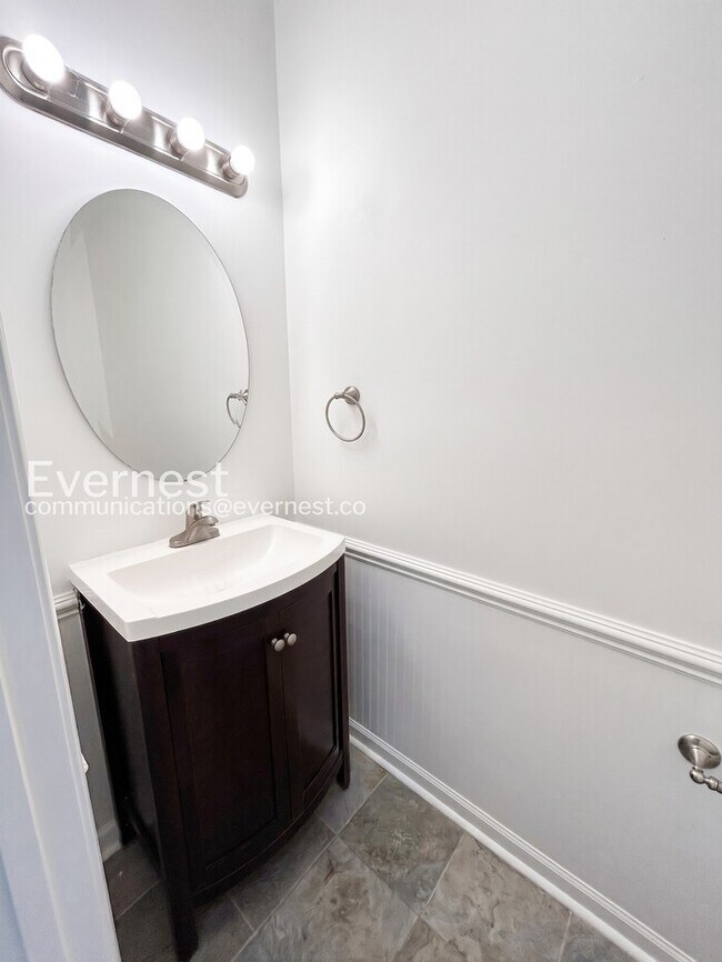 Building Photo - 3312 Northbrook Dr