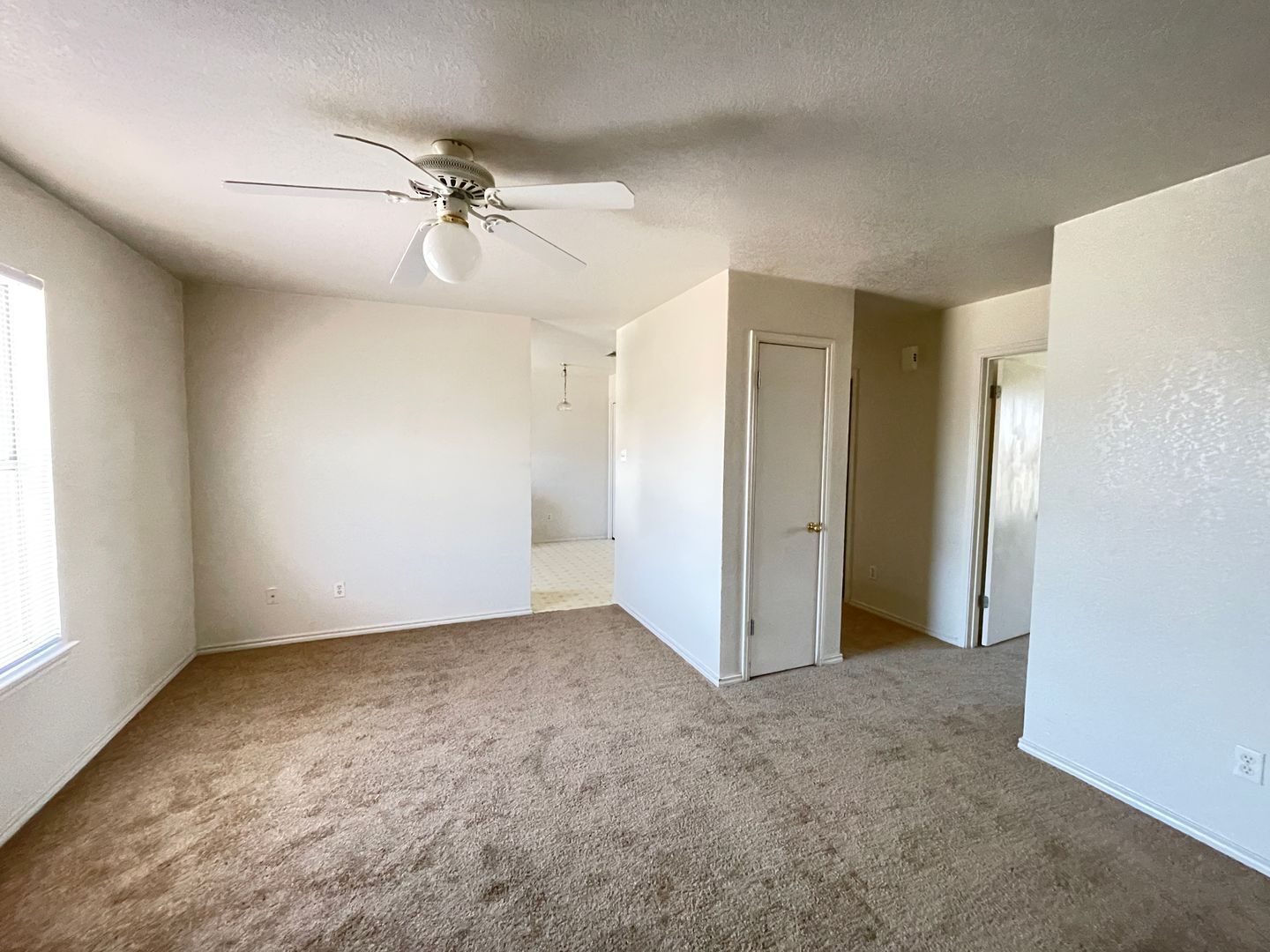 Building Photo - 1801 Cedarhill Dr