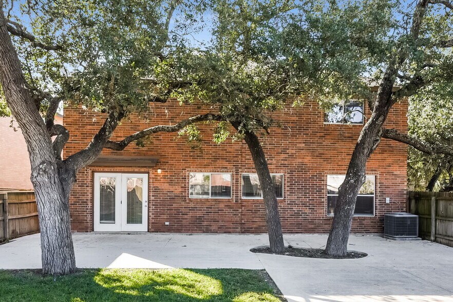 Building Photo - 11727 Ripplewood