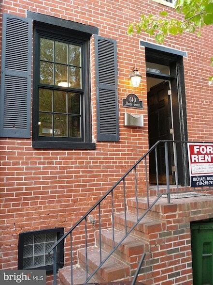 Building Photo - 640 Dover St