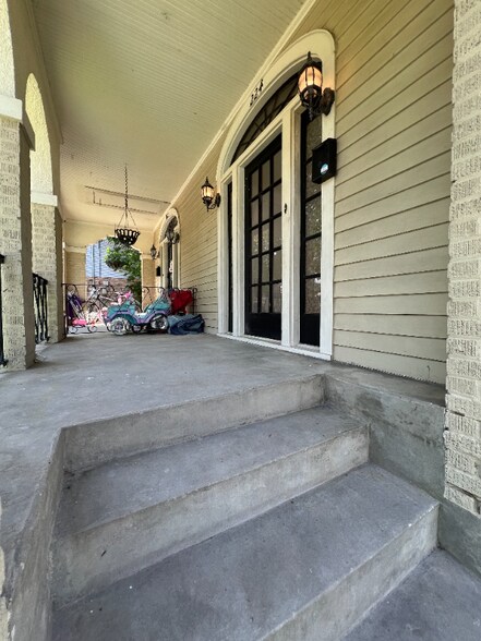 Building Photo - 224 Phosphor Ave