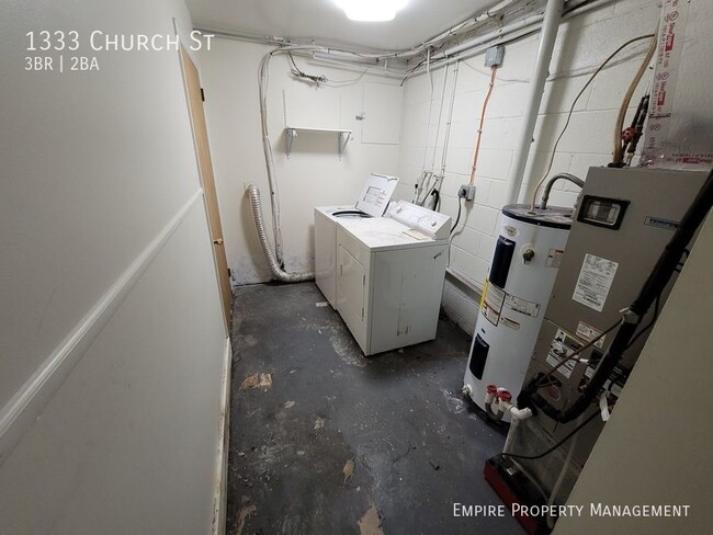 Building Photo - 1333 Church St