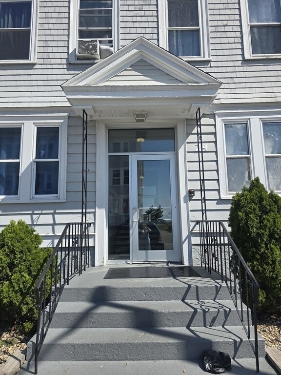 Building Photo - 24 Surfside Rd