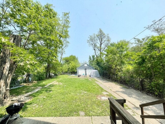 Building Photo - 1627-1627 E 31st St