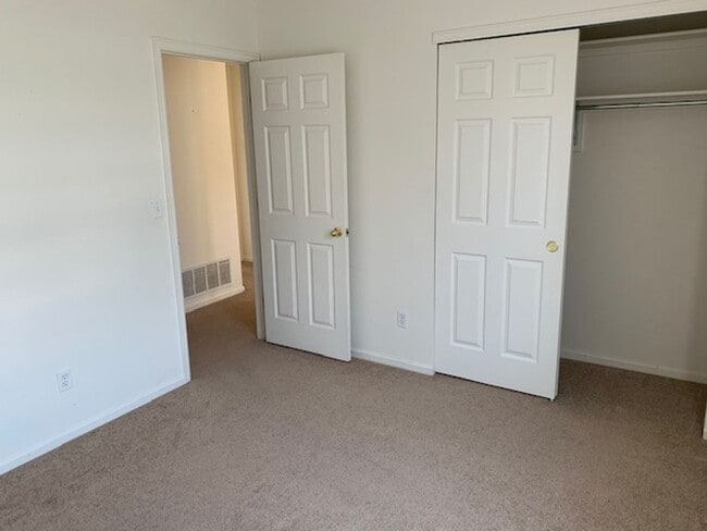 Building Photo - 2nd Floor 2-Bedroom Condo with Mountain Views in Southwest Longmont