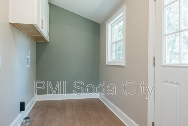 Building Photo - 332 Guilford St