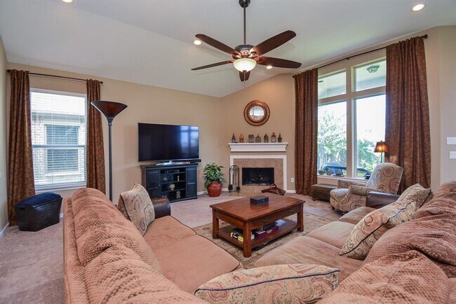 Building Photo - 2715 Farlow Ln