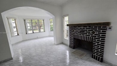 Building Photo - 2340 SW 11th St