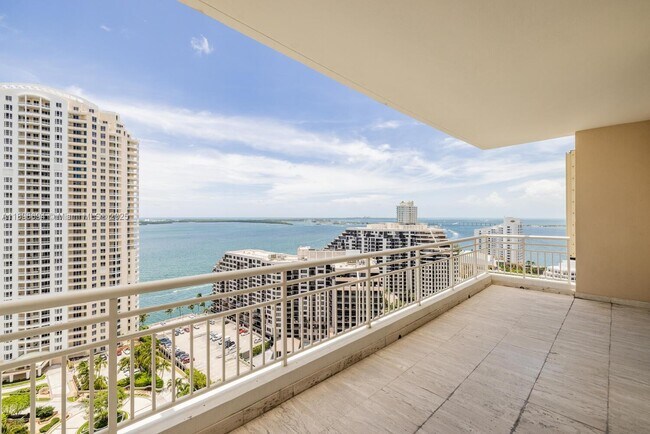Primary Photo - 888 Brickell Key Dr