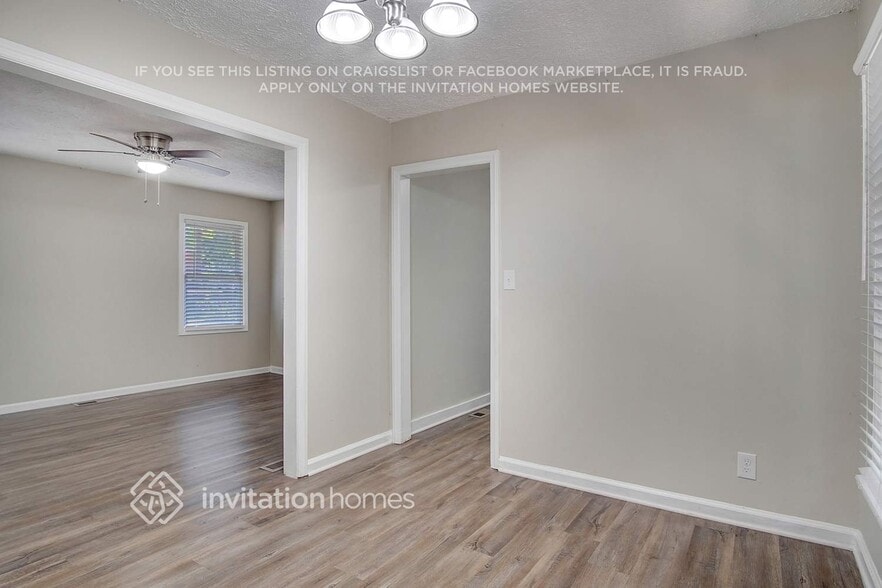 Building Photo - 1429 David Cir