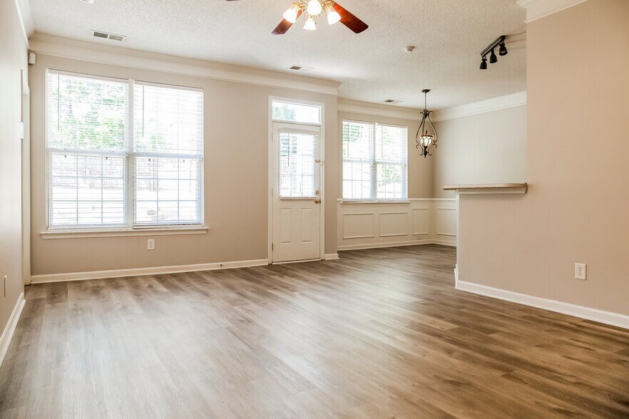 Building Photo - 14814 Jerpoint Abby Dr