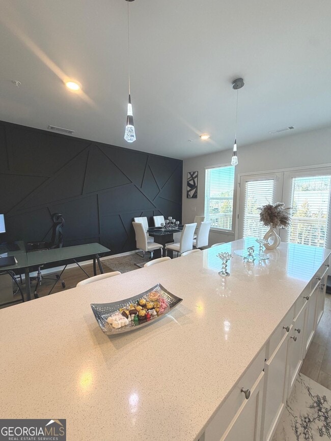 Building Photo - 205 Wallace St