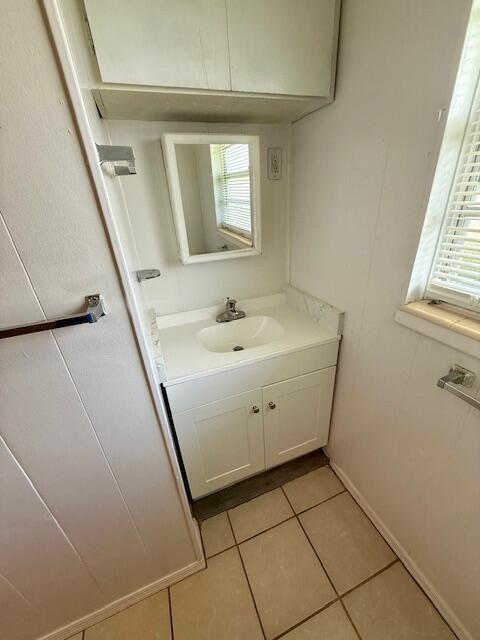 Building Photo - 594 Florosa Ct