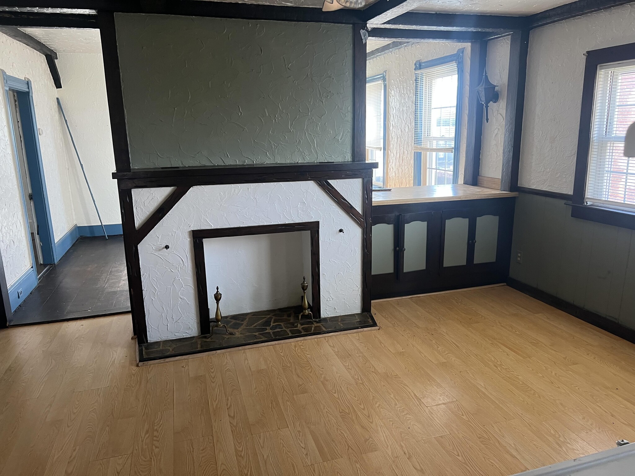 Building Photo - 6 Caroline St