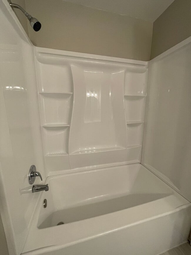 Building Photo - Remodeled Rancher Style Home