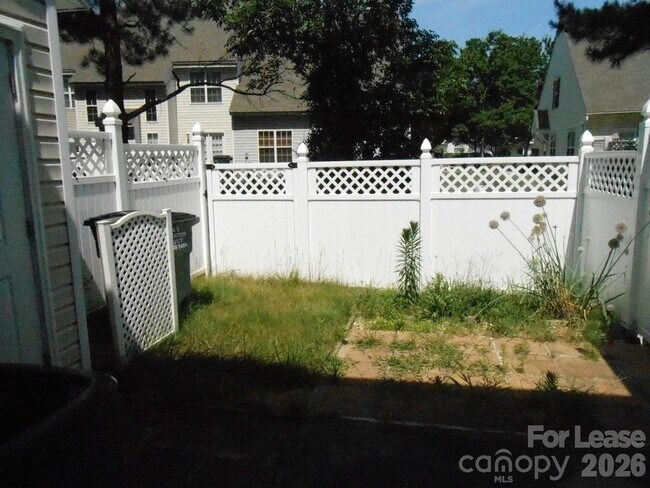 Building Photo - 10147 Reindeer Way Ln