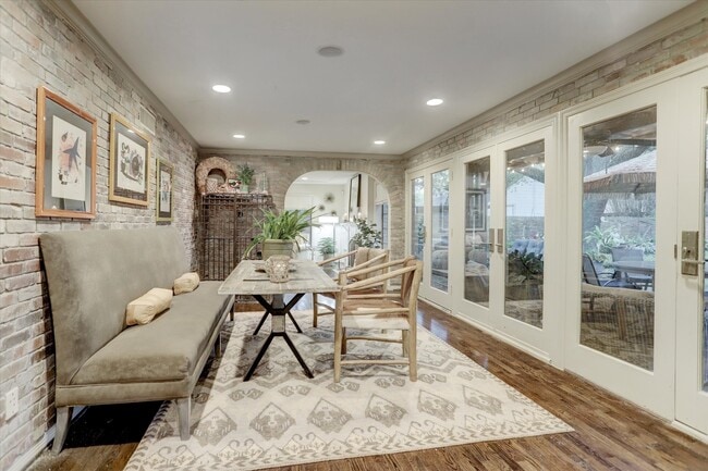 Building Photo - 3735 Del Monte Dr