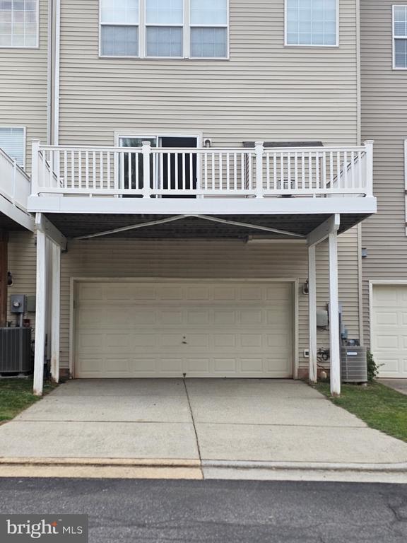 Building Photo - 44259 Huron Terrace