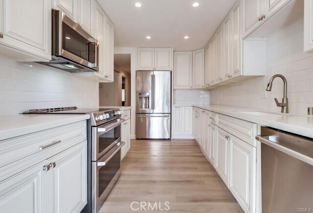 Building Photo - 3200 La Rotonda Dr