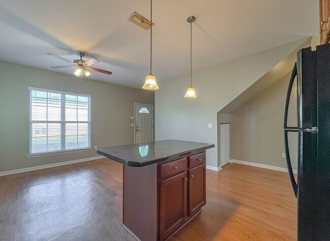 Building Photo - 1988 Green Castle Ln