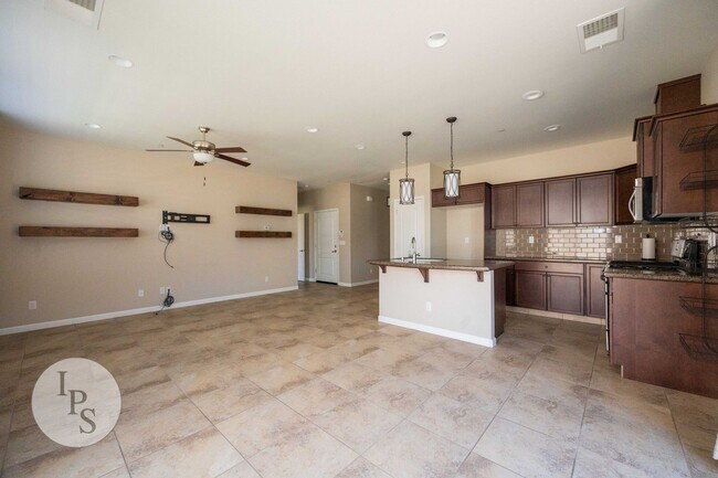 Building Photo - Copper Eastside Home, 2BR/2BA, CUSD, Gated...