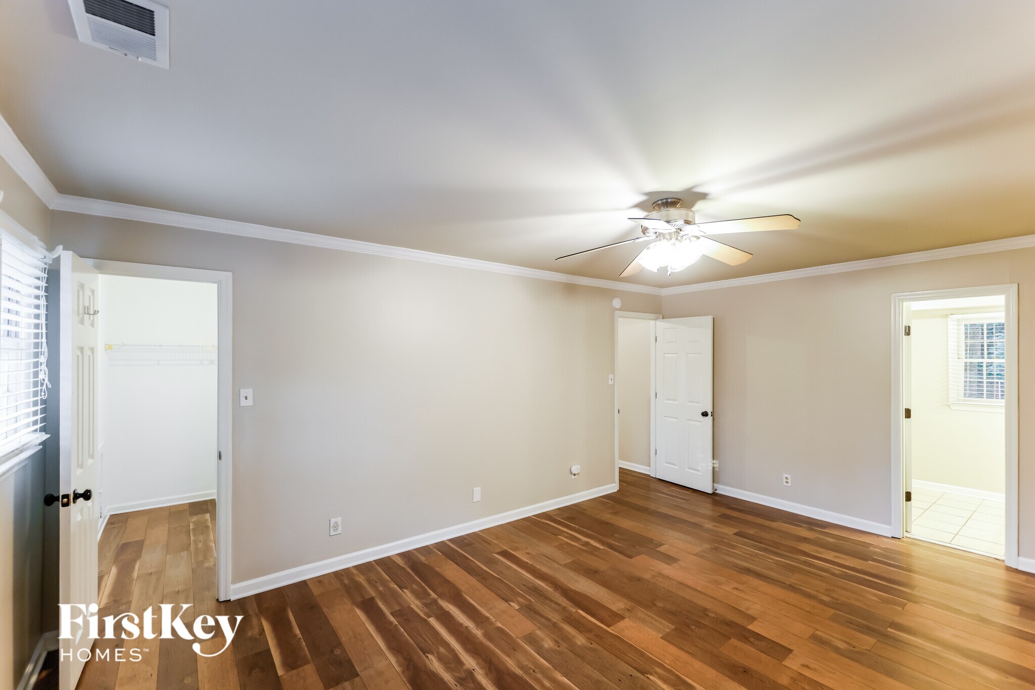 Building Photo - 532 Russet Bend Dr
