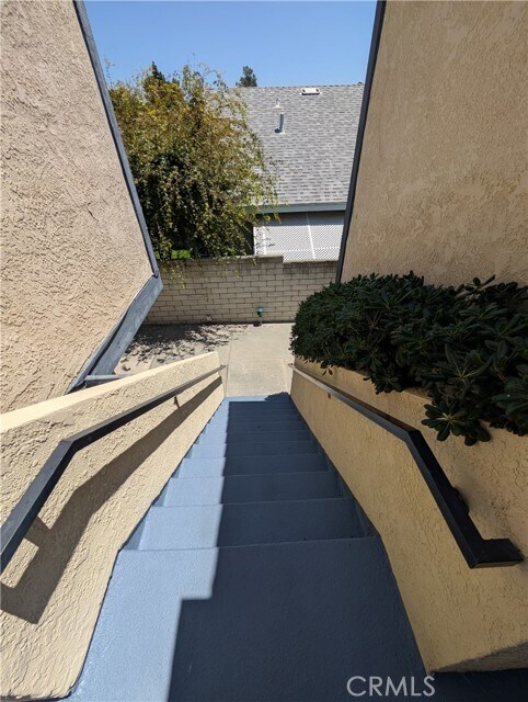 Building Photo - 529 E Colorado Blvd