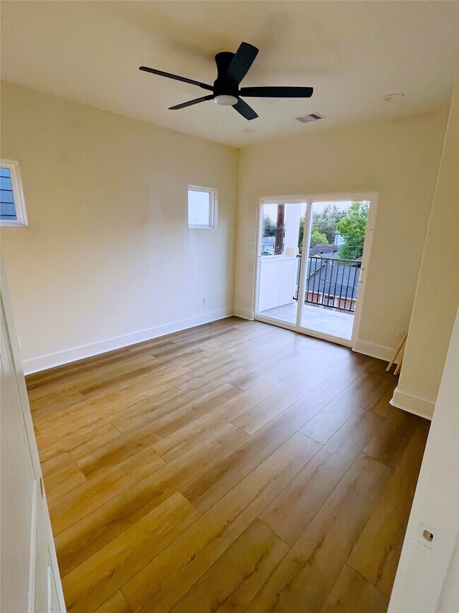 Building Photo - 3802 Yale St